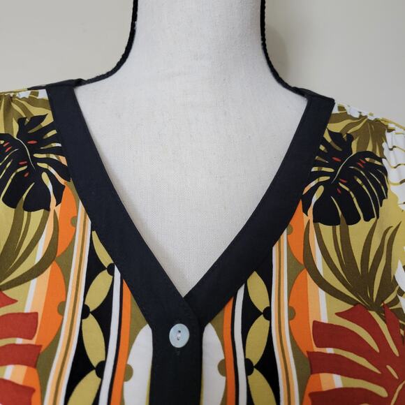 Ruby Road PXL Tie Front Blouse 3/4 Tab Sleeve V-Neck 6 Button Front Tropical - Picture 2 of 16